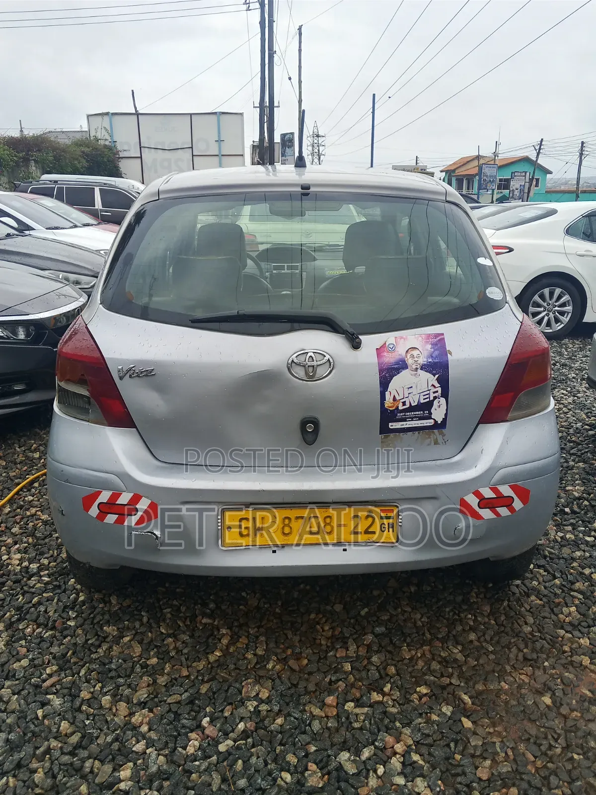 Toyota Vitz 2010 Silver