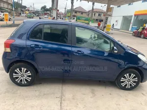 Toyota Vitz 1.3 AWD 3dr 2010 Blue