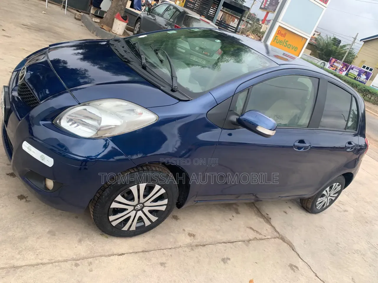 Toyota Vitz 1.3 AWD 3dr 2010 Blue