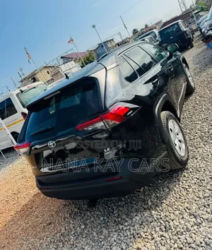 Toyota RAV4 LE 2022 Black