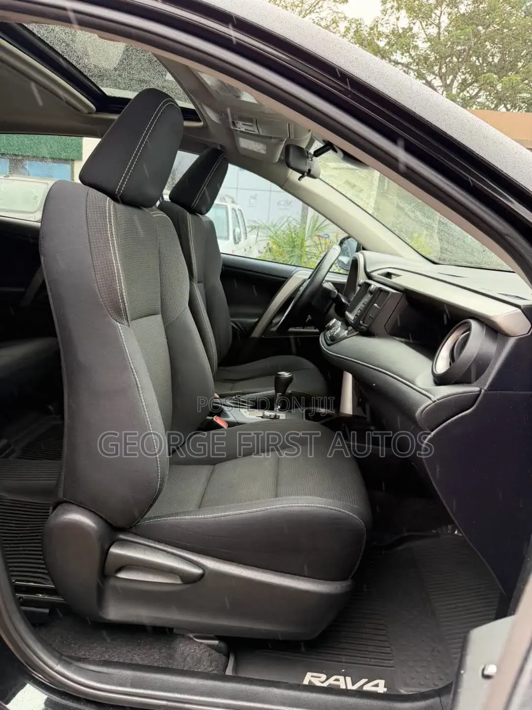 Toyota RAV4 XLE AWD (2.5L 4cyl 6A) 2017 Matt Black