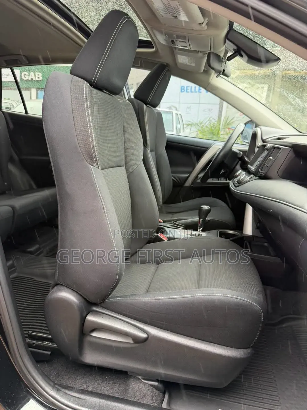 Toyota RAV4 XLE AWD (2.5L 4cyl 6A) 2017 Matt Black