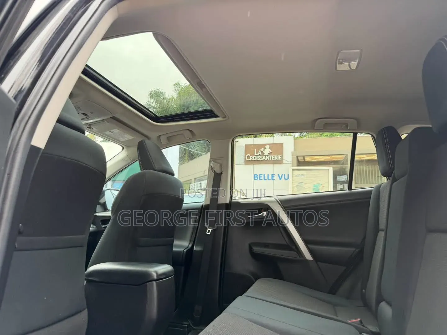 Toyota RAV4 XLE AWD (2.5L 4cyl 6A) 2017 Matt Black
