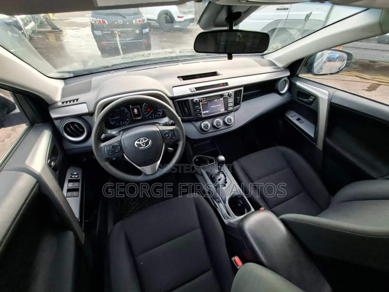 Toyota RAV4 LE FWD (2.5L 4cyl 6A) 2017 Black
