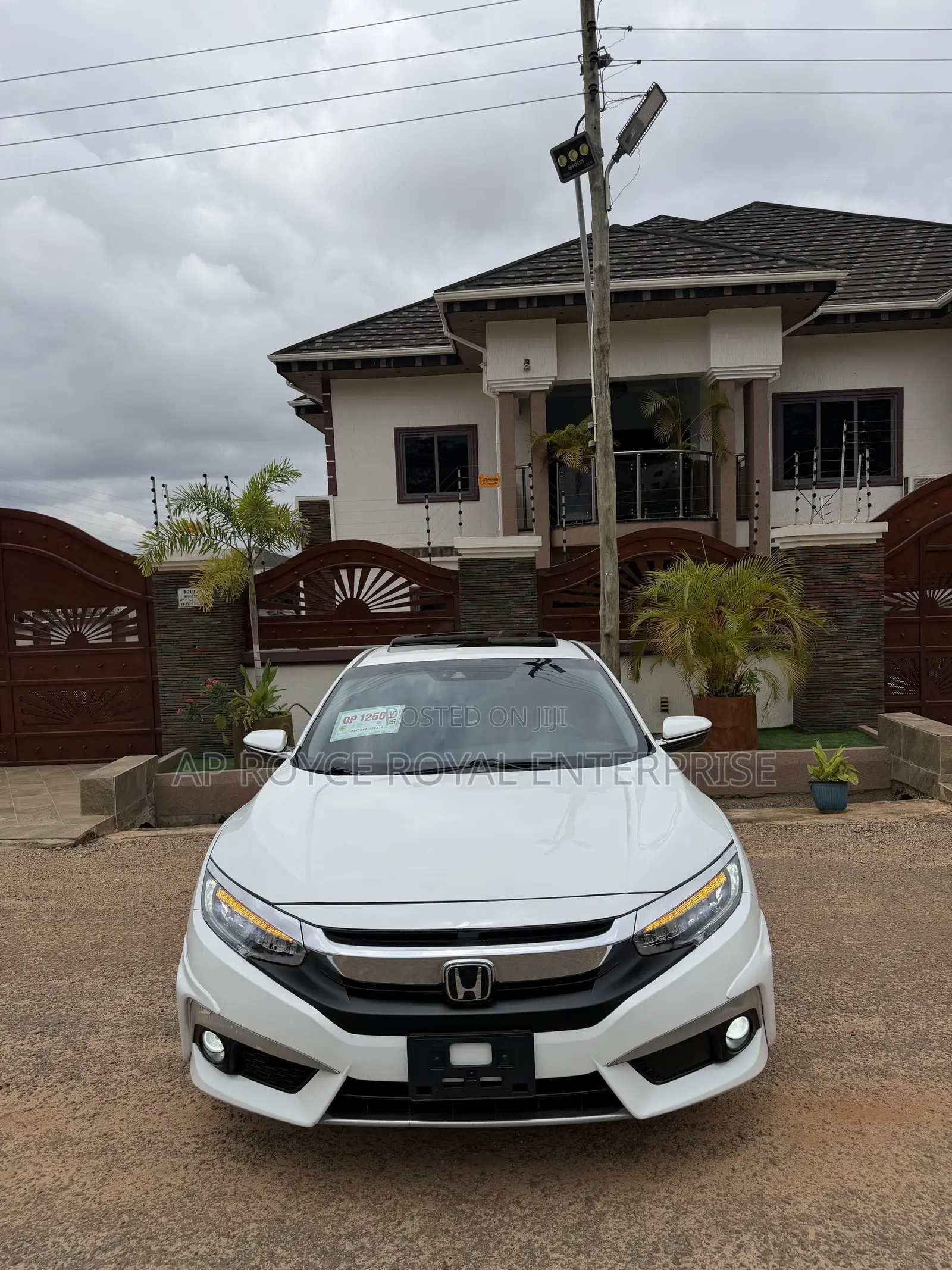 Honda Civic Touring 4dr Sedan (1.5L 4cyl) 2017 White
