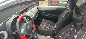 Toyota Vitz 1.3 FWD 5dr 2013 Silver