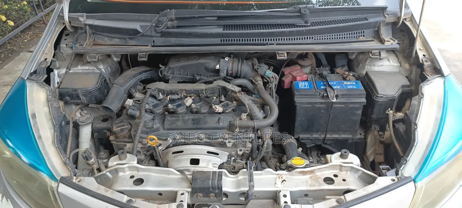Toyota Vitz 1.3 FWD 5dr 2013 Silver