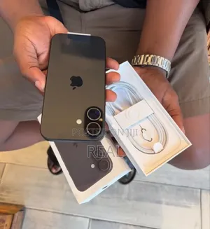 New Apple iPhone 16 256 GB Black