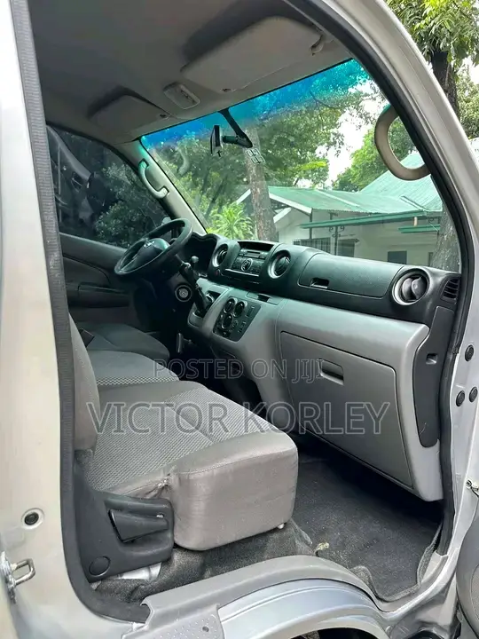 Nissan Caravan 2018 Silver