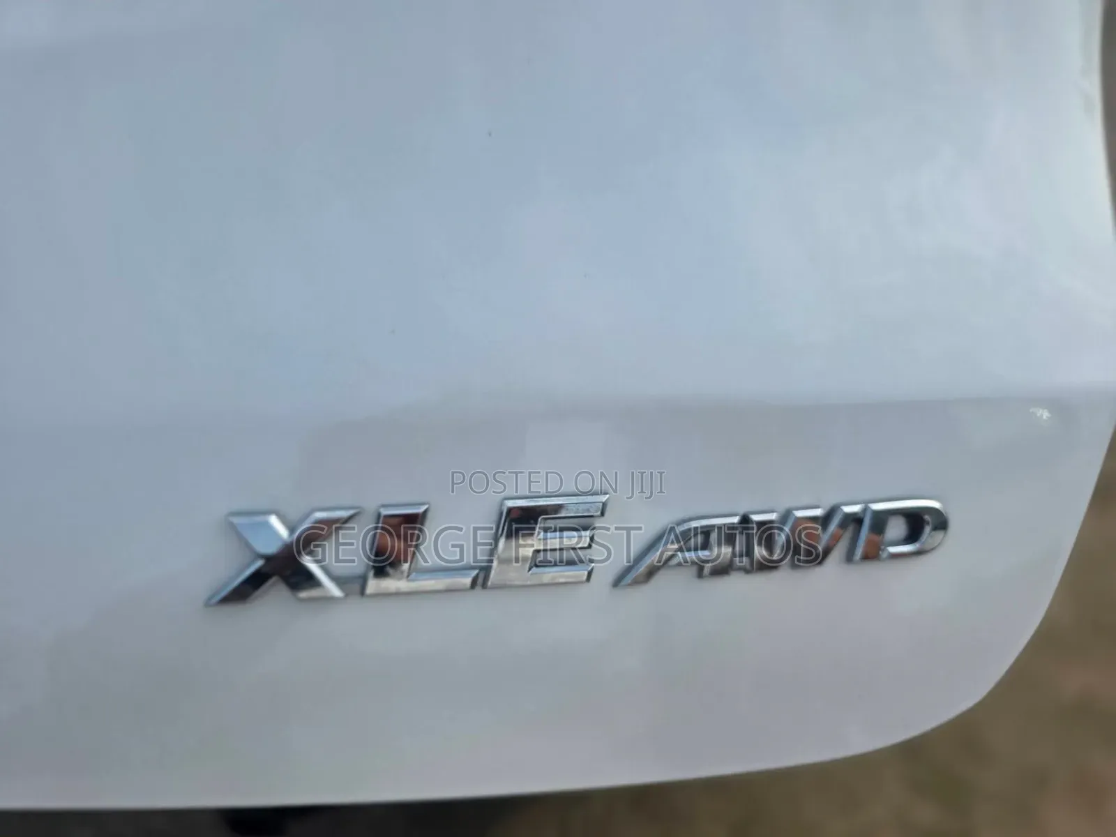 Toyota Highlander XLE 4x4 V6 (3.5L 6cyl 8A) 2018 White