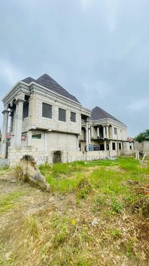 6bdrm Duplex in Ablekuma Manhean for sale
