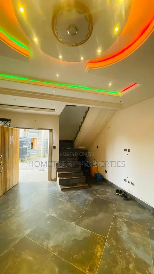 6bdrm Duplex in Ablekuma Manhean for sale