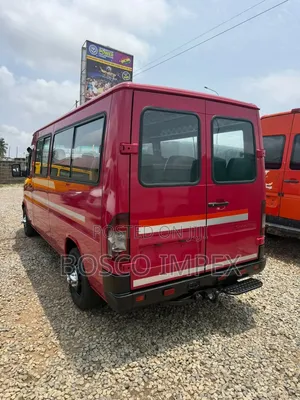 Mercedes-Benz Sprinter 2005 Red
