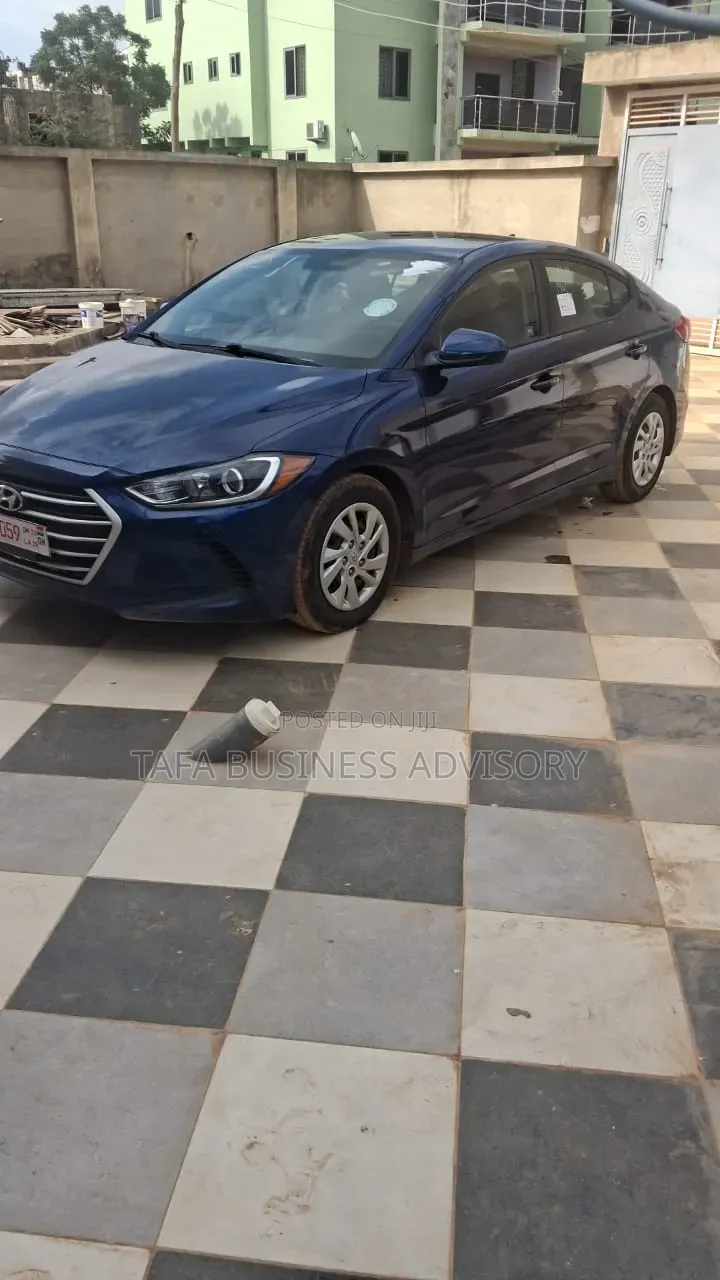 Hyundai Elantra SE Sedan FWD (2.0L 4cyl 6M) 2017 Blue