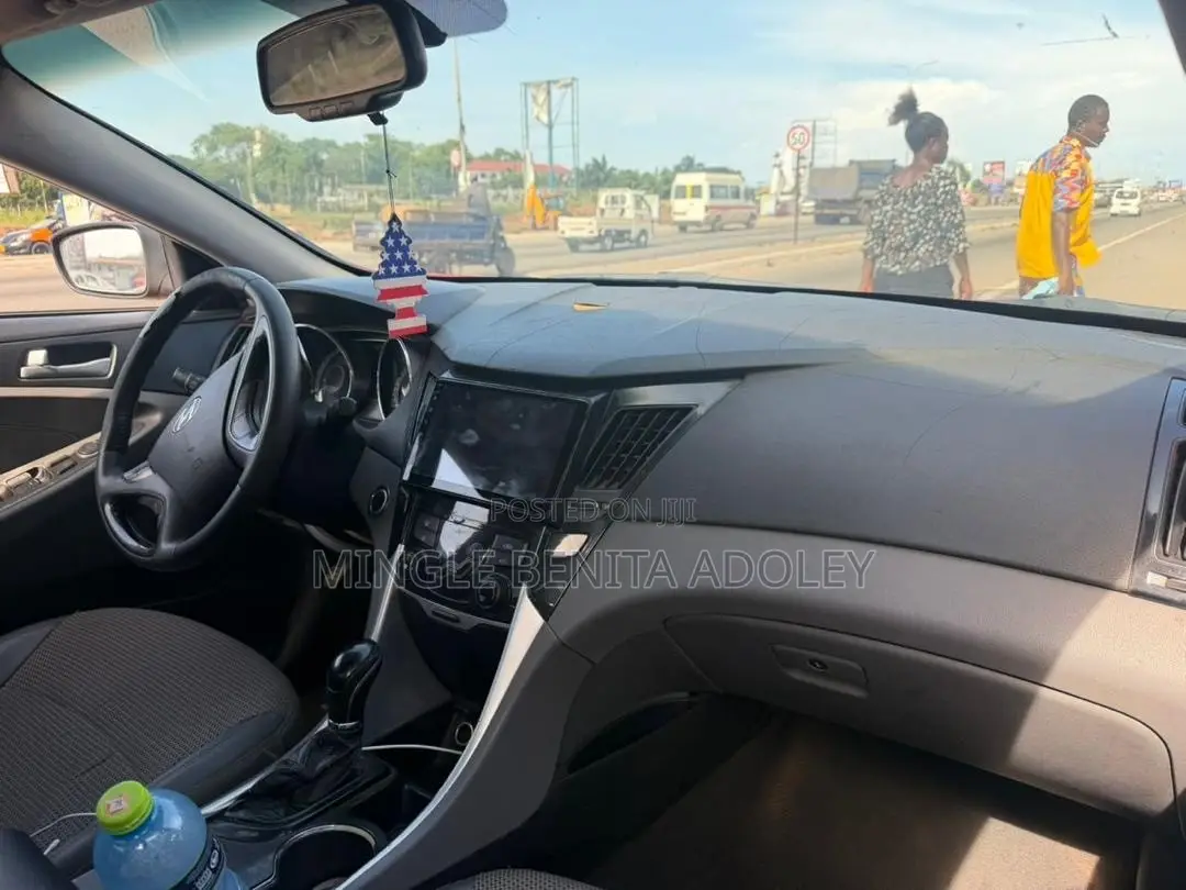 Hyundai Sonata 2012 Red
