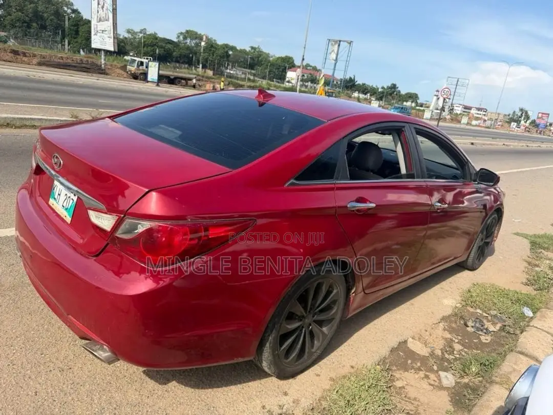 Hyundai Sonata 2012 Red