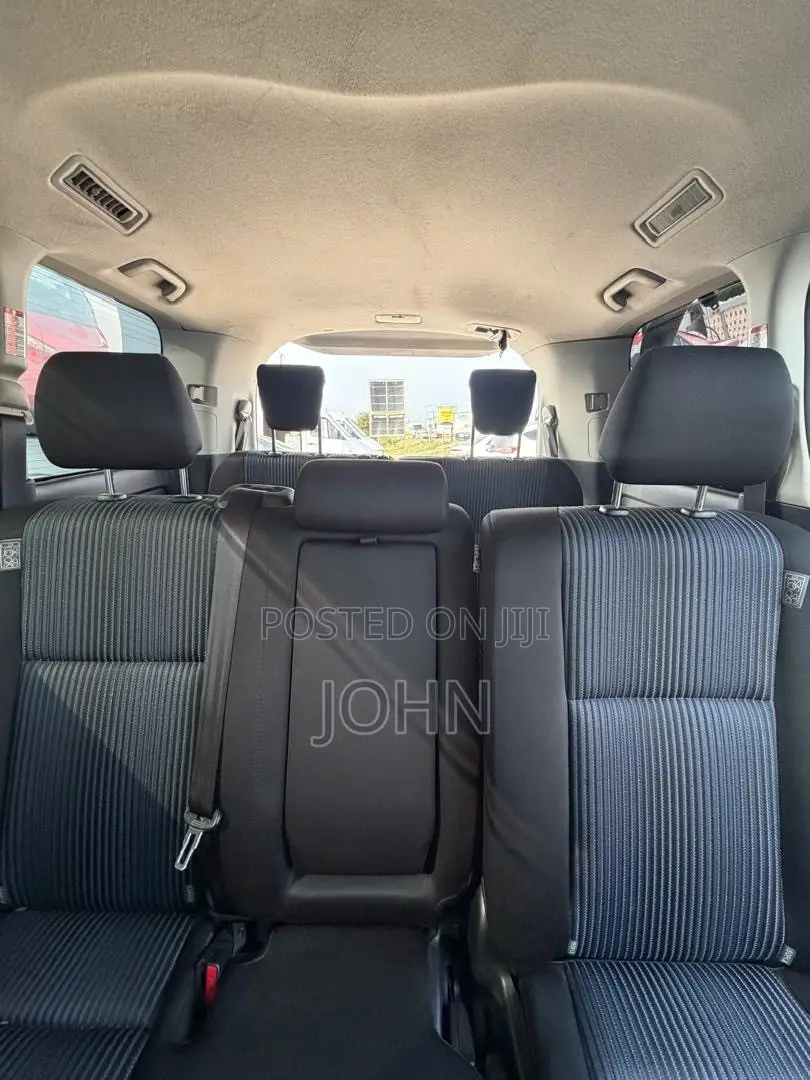 Toyota Voxy X 2WD 8-Seater 2015 Black
