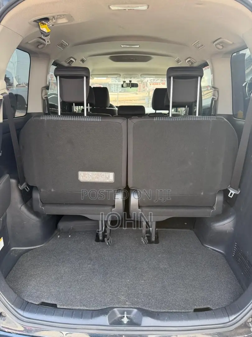 Toyota Voxy X 2WD 8-Seater 2015 Black