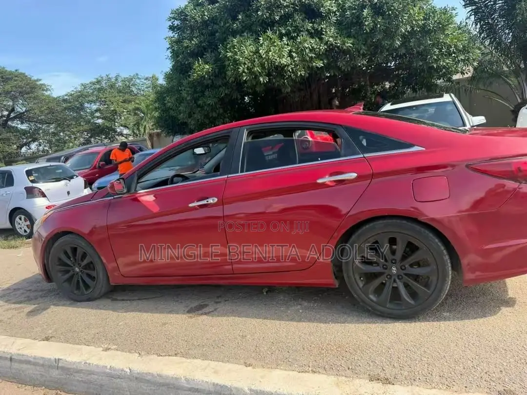 Hyundai Sonata 2012 Red