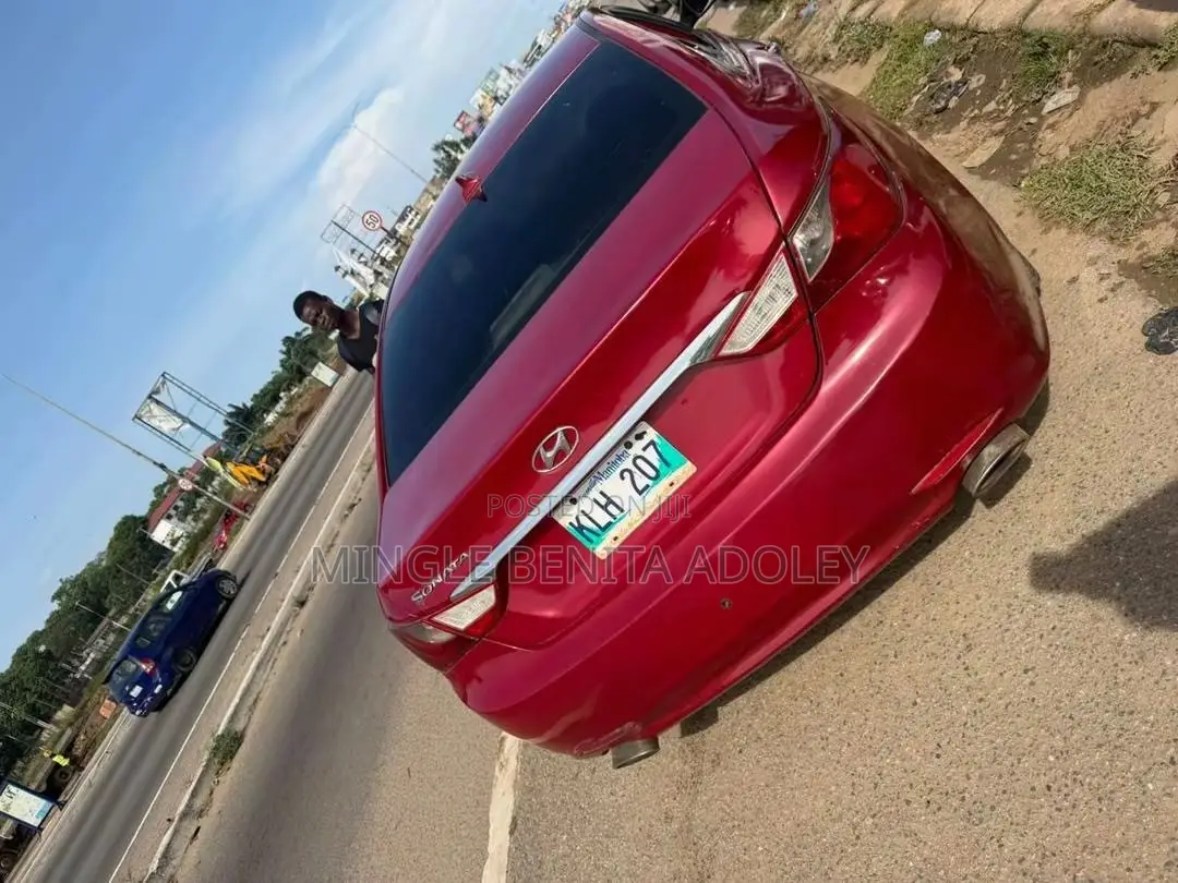 Hyundai Sonata 2012 Red
