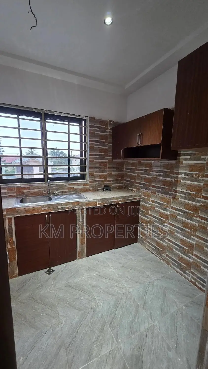 2bdrm Apartment in Mile 7 for rent
