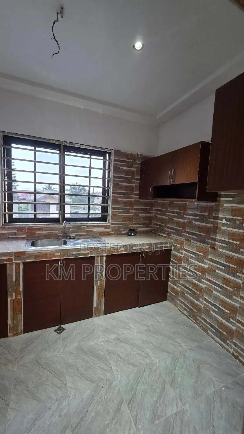 2bdrm Apartment in Mile 7 for rent