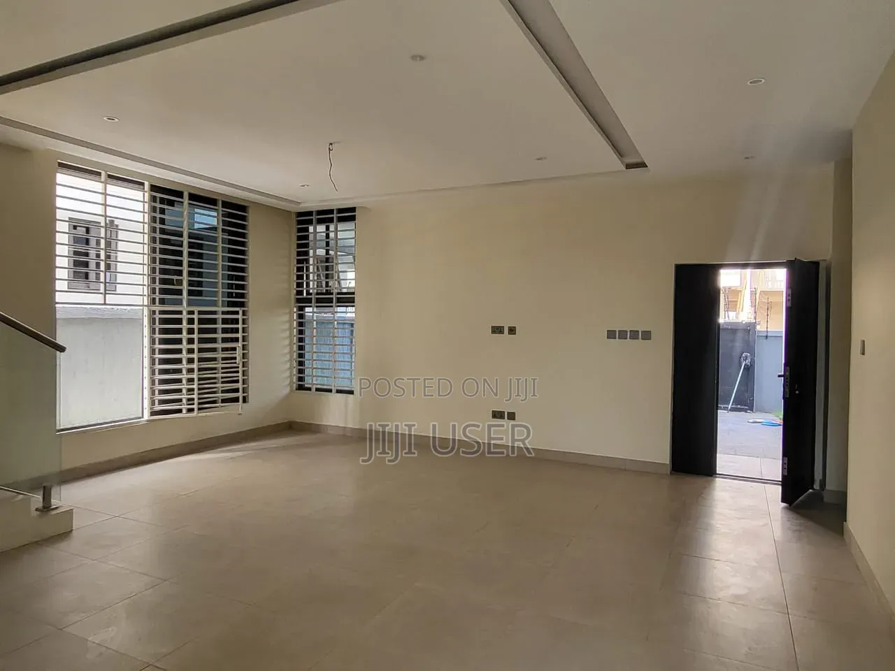 4bdrm House in Devtraco Road, Accra Metropolitan for sale