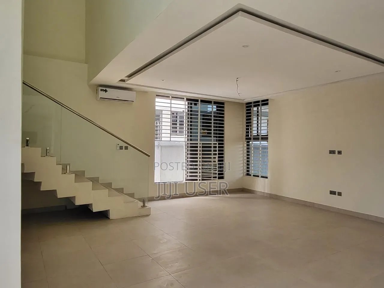 4bdrm House in Devtraco Road, Accra Metropolitan for sale