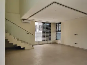 4bdrm House in Devtraco Road, Accra Metropolitan for sale