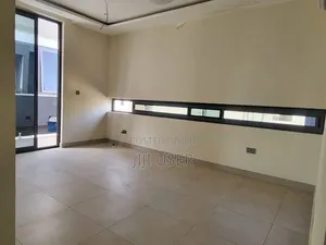 4bdrm House in Devtraco Road, Accra Metropolitan for sale