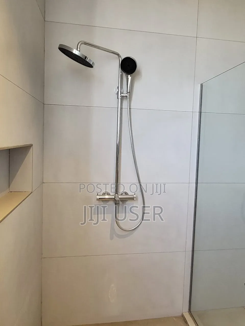 4bdrm House in Devtraco Road, Accra Metropolitan for sale