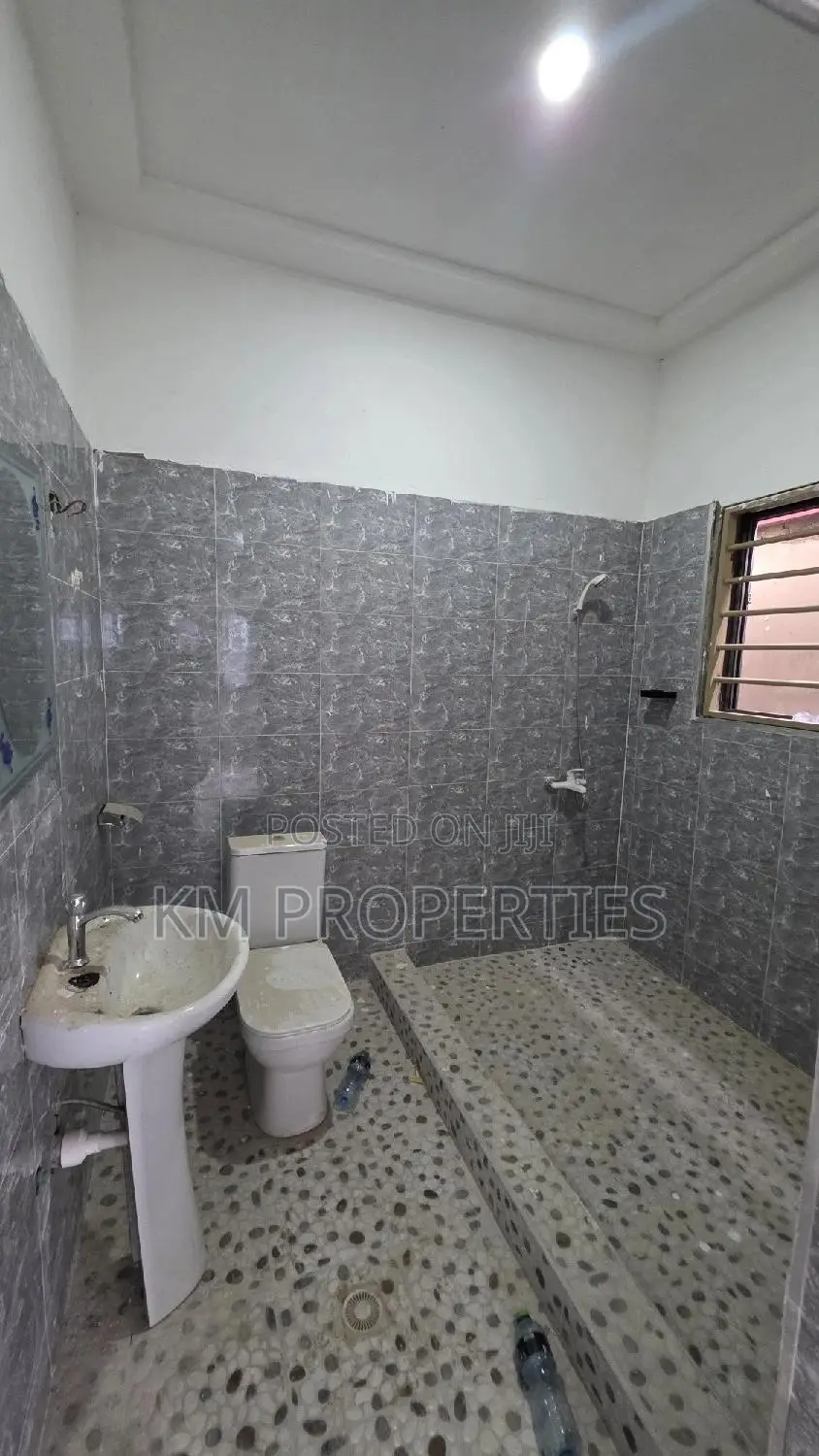 2bdrm Apartment in Mile 7 for rent
