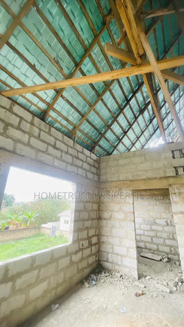 6bdrm Duplex in Ablekuma Manhean for sale