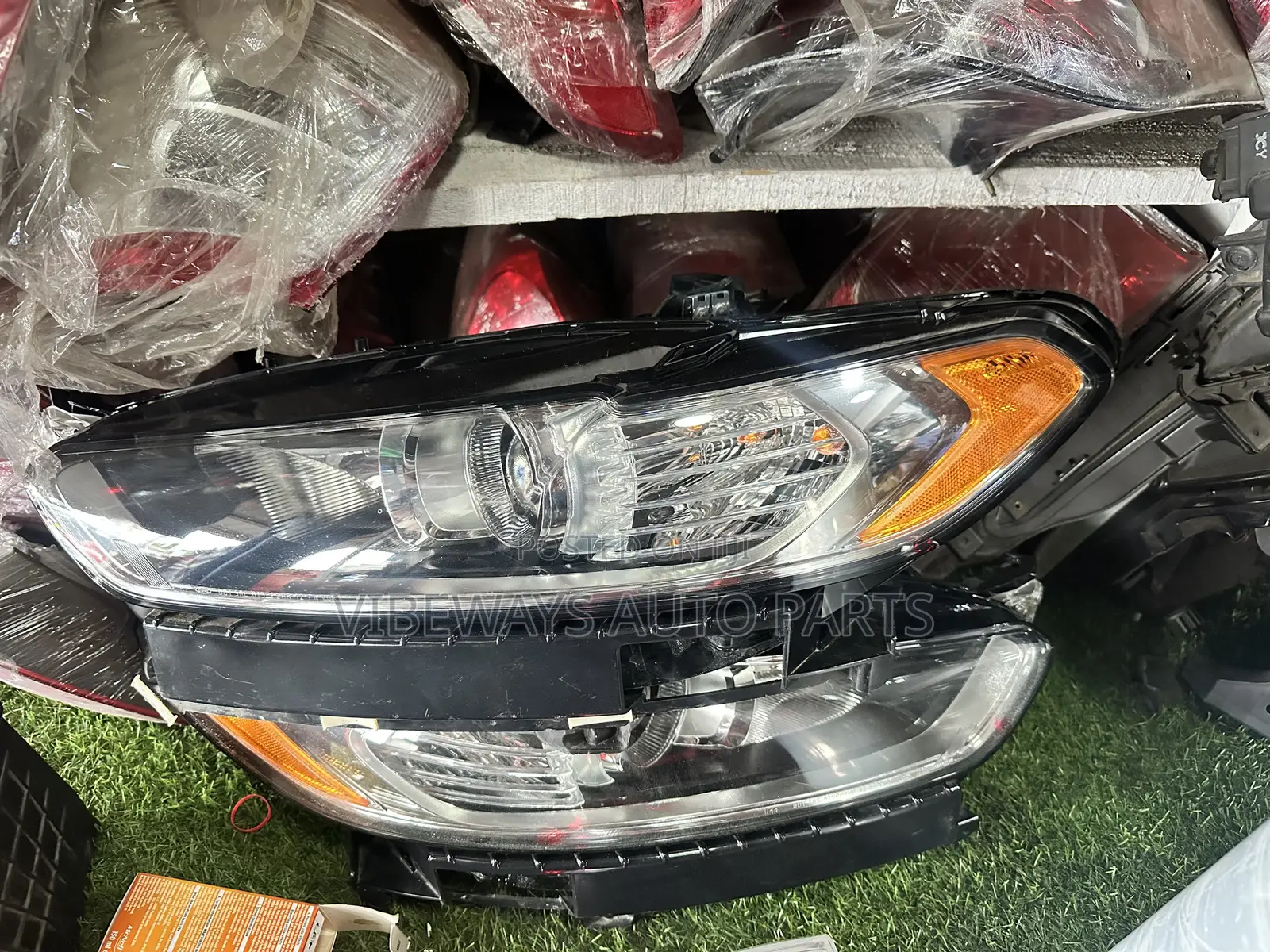 Ford Fusion 2013-2016 Original Headlight Pair