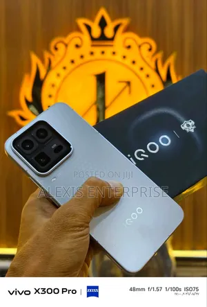 New Vivo iQOO 15 512 GB Silver