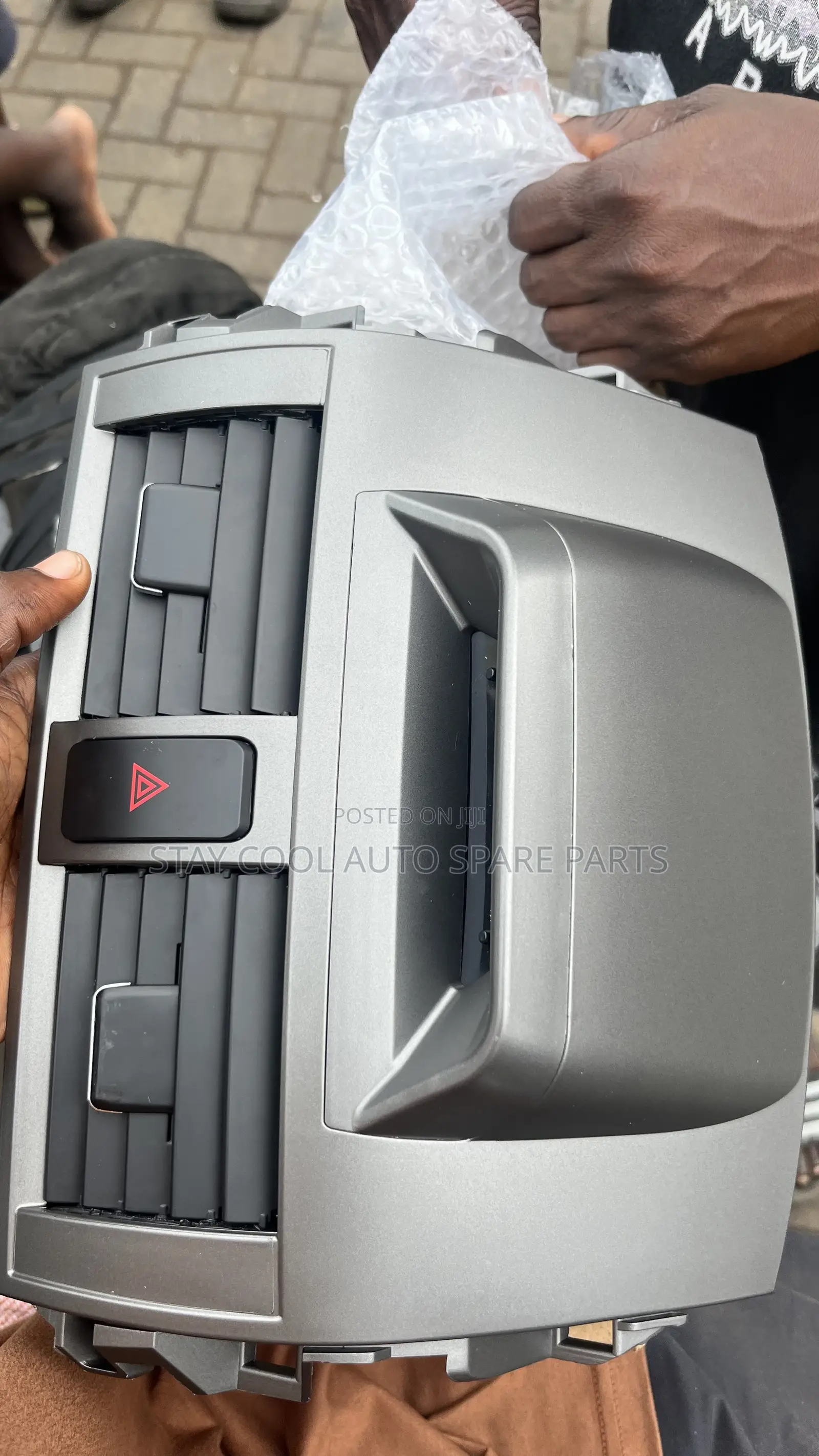 Toyota Corolla AC Vent With Clock(09-12)