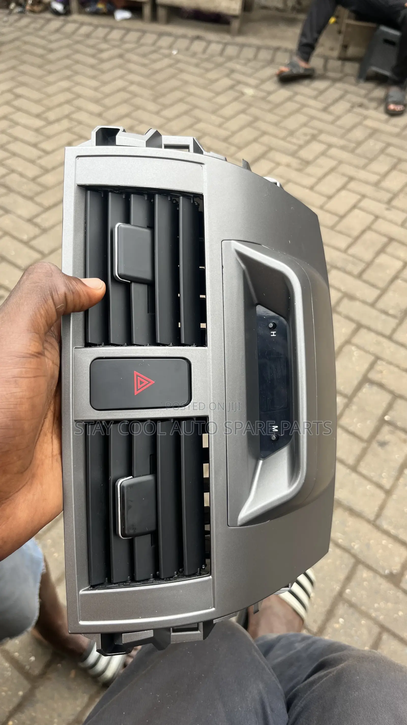 Toyota Corolla AC Vent With Clock(09-12)
