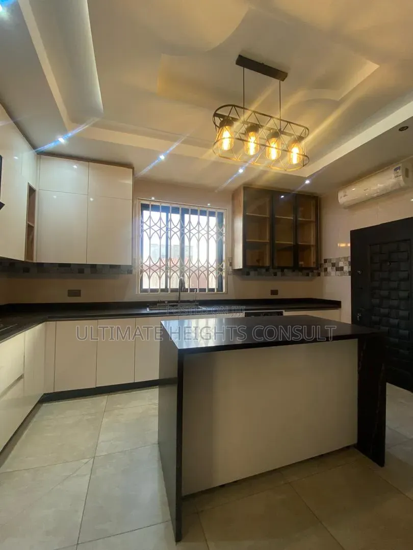 4bdrm House in School Junction, Otano for sale