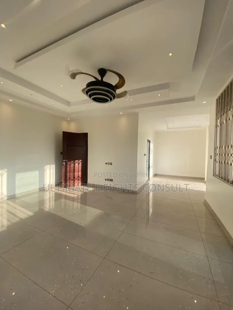 4bdrm House in School Junction, Otano for sale