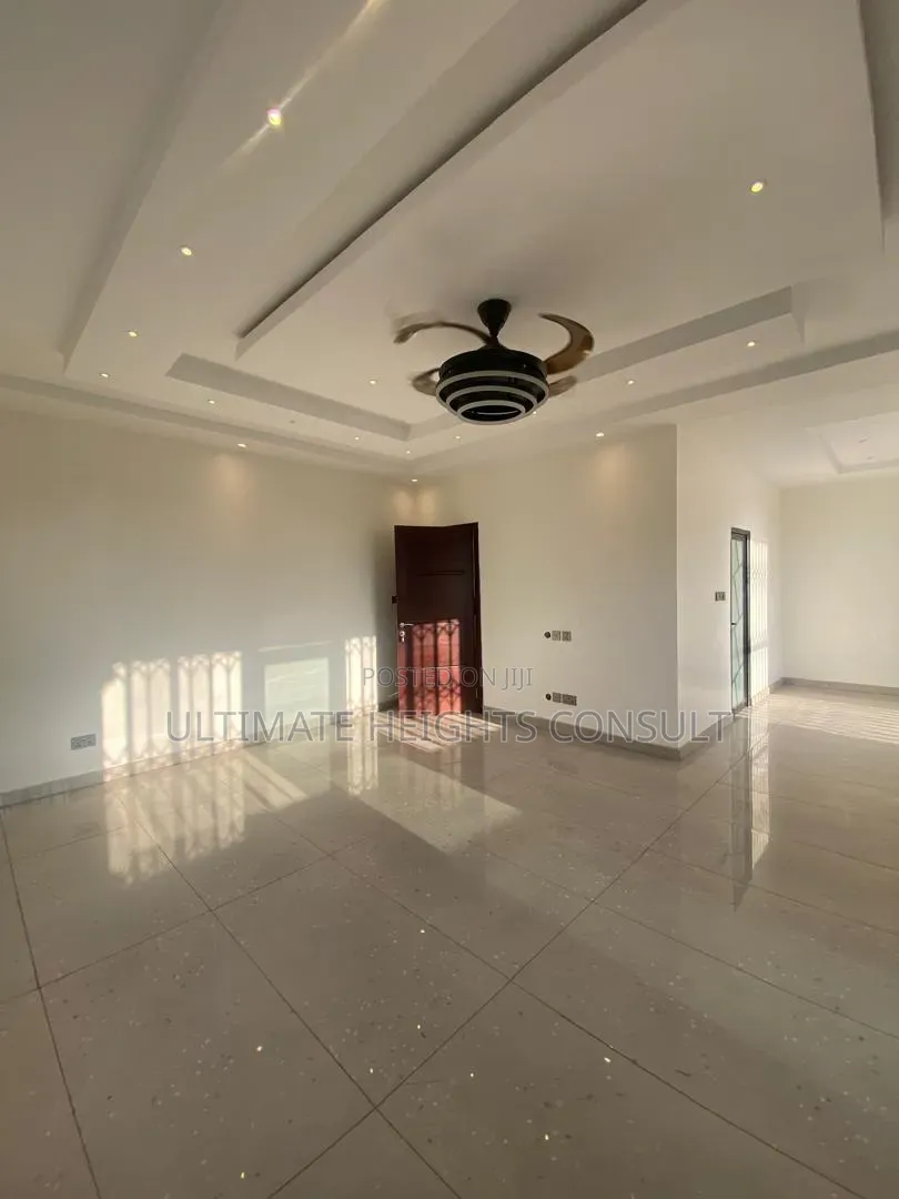 4bdrm House in School Junction, Otano for sale