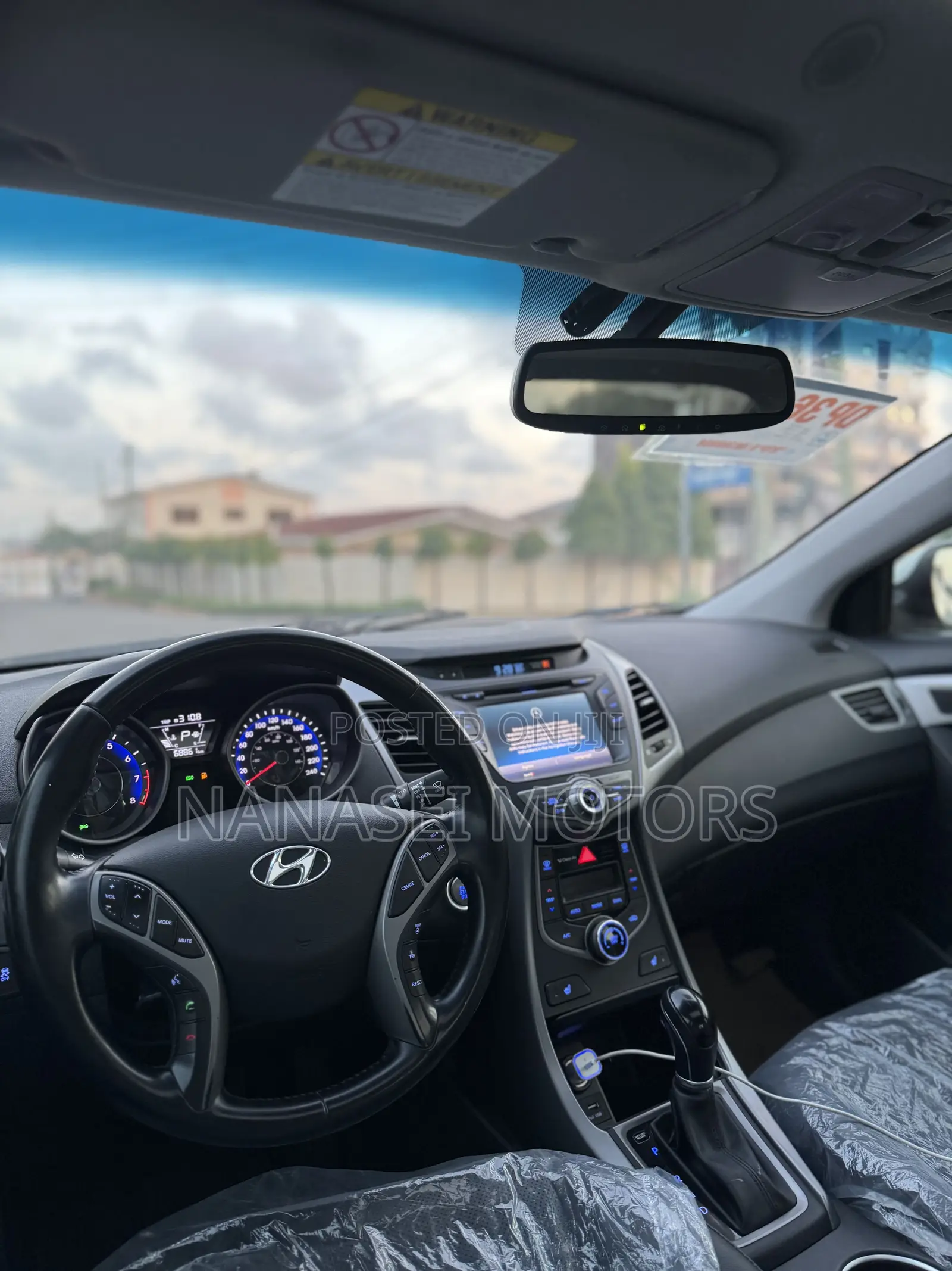 Hyundai Elantra Limited 4dr Sedan (1.8L 4cyl 6A) 2015 White