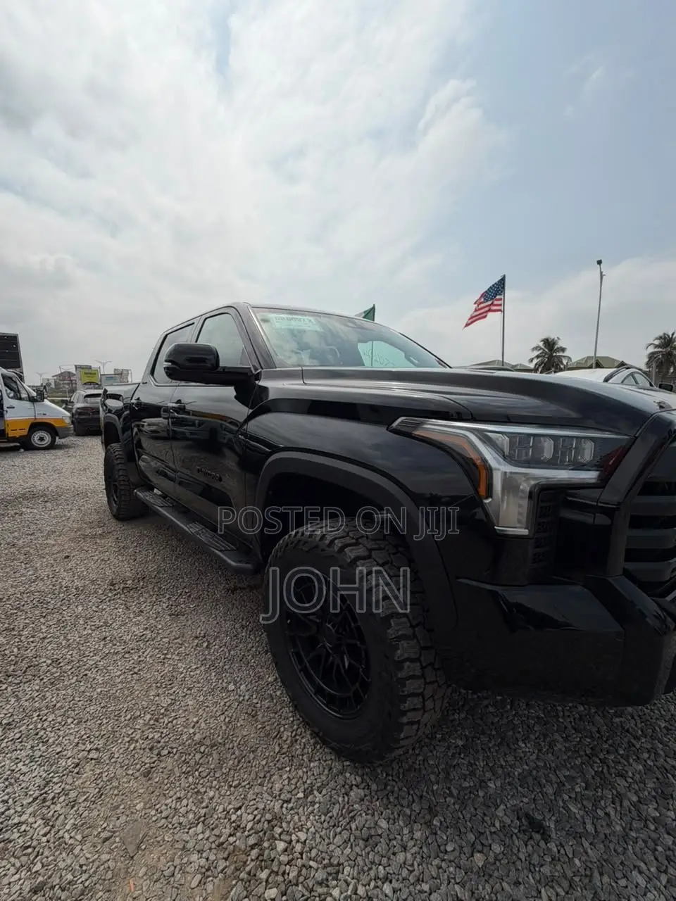 New Toyota Tundra Limited CrewMax 4WD SB w/6.5' Bed 2026 Black