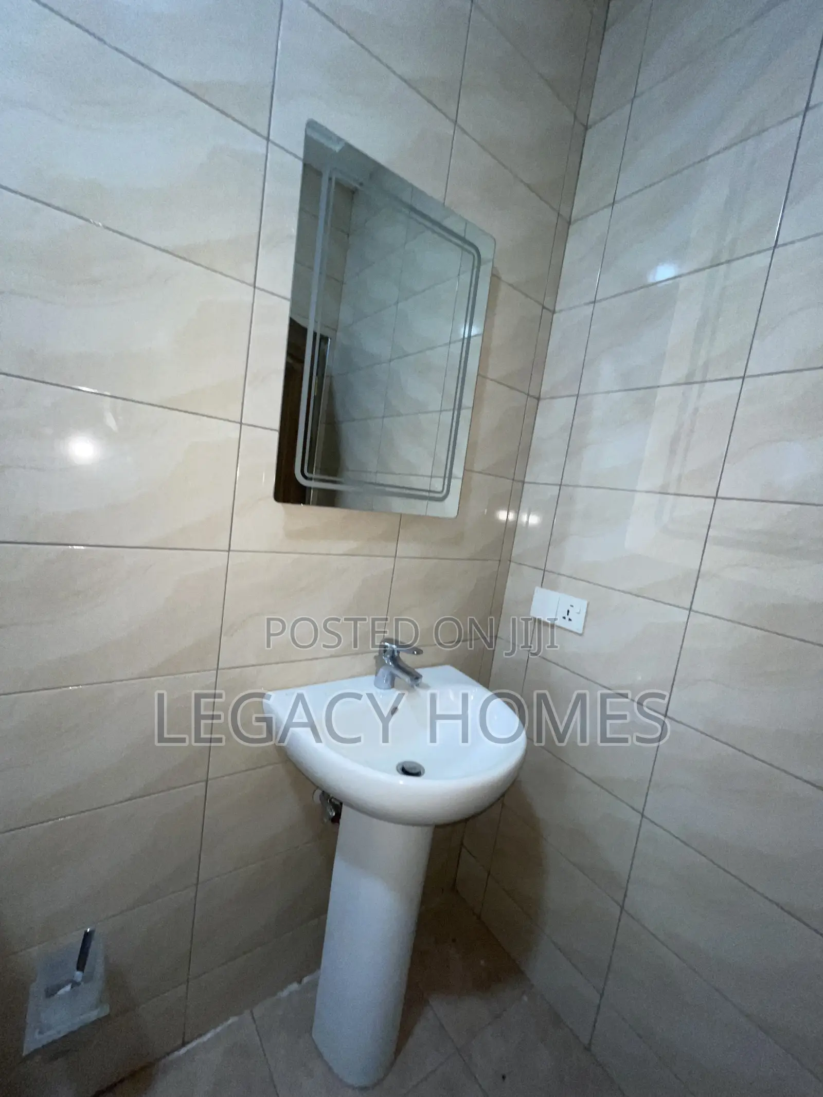 2bdrm Apartment in Haatso, Asore Junction for rent