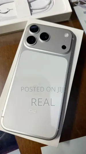 New Apple iPhone 17 Pro Max 1 TB Silver