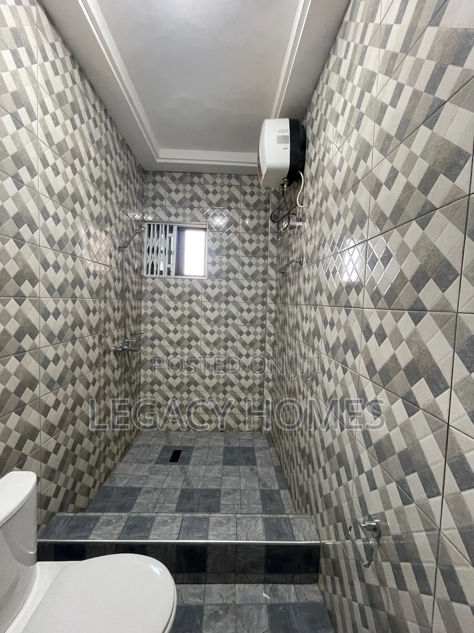 2bdrm Apartment in Haatso, Asore Junction for rent