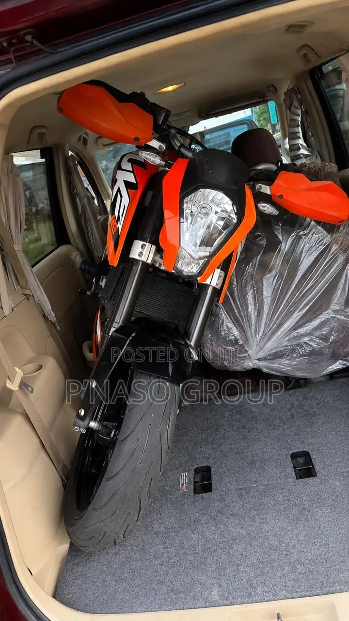 KTM Duke 125 2013 Orange
