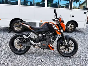 KTM Duke 125 2013 Orange