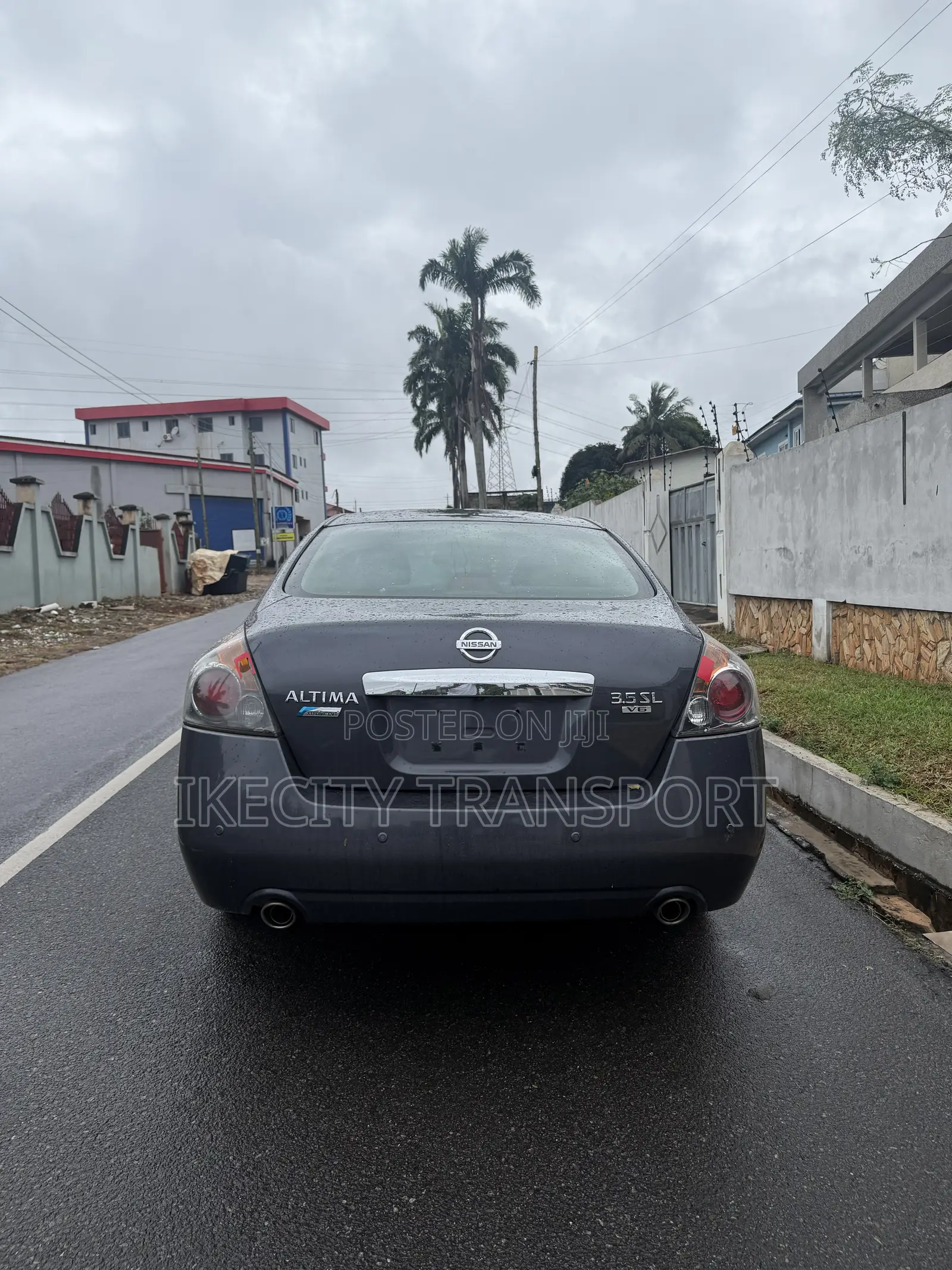 Nissan Altima 3.5 SR Sedan 2012 Gray