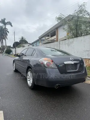 Nissan Altima 3.5 SR Sedan 2012 Gray