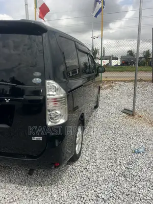 Toyota Voxy V 4WD 8-Seater 2013 Matt Black